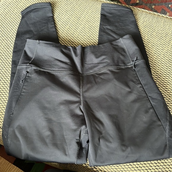 Oiselle leggings - Size 8 - Picture 2 of 3